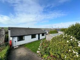 16, Treza Road, Helston TR13 9NB
