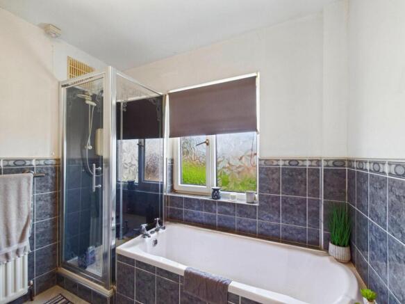 3 bed Semi-Detached for sale Image 6