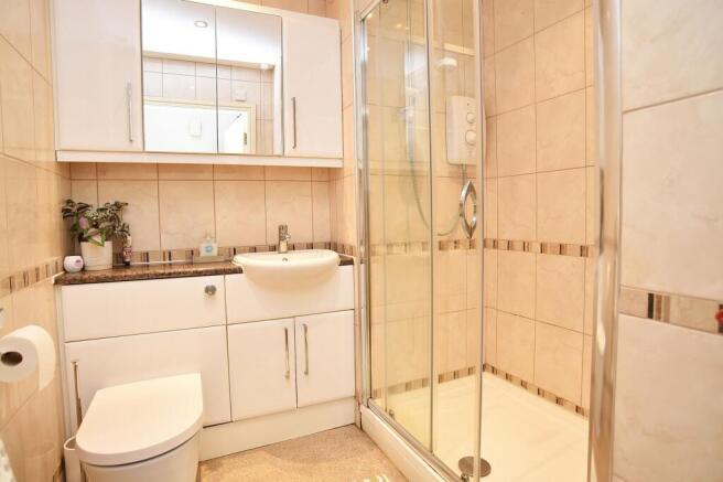 2 bed Retirement Property for sale Image 4