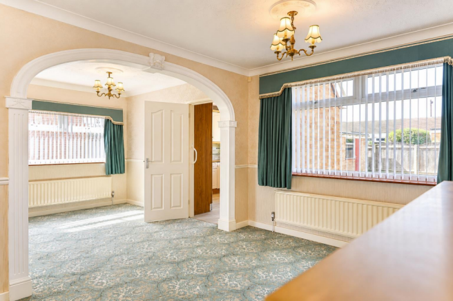 3 bed Semi-Detached Bungalow for sale Image 10