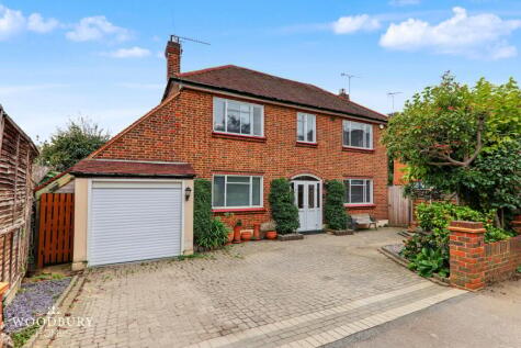 Woodside, Buckhurst Hill, IG9
