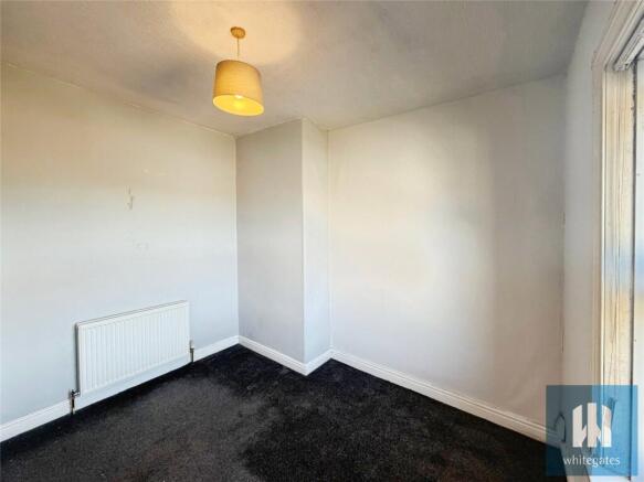 2 bed Terraced to rent Image 5