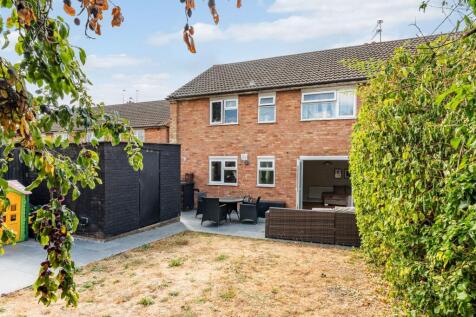 Parnel Road, Ware, SG12