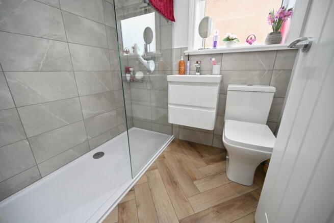 3 bed Detached Bungalow for sale Image 11