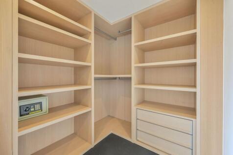 Grosvenor Waterside, Chelsea, London, SW1W