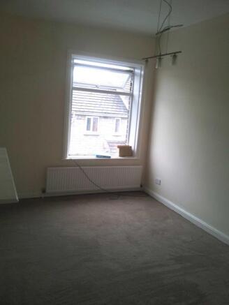 Front Bedroom (Doubl