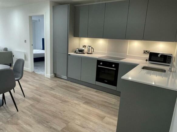 Kitchen 2.jpg