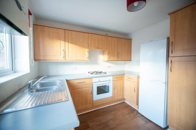 2 bed Semi-Detached to rent Image 5