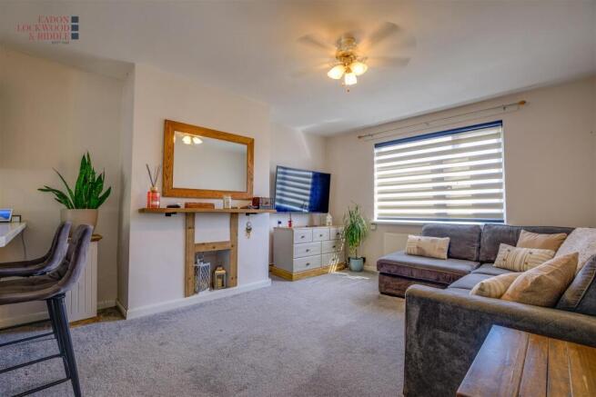 3 bed Semi-Detached for sale Image 5