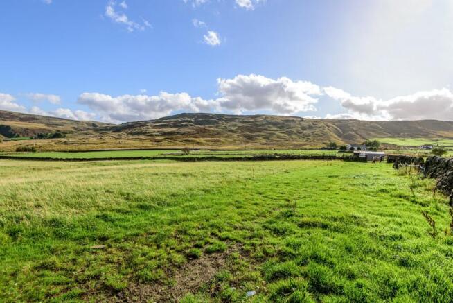 3 bed Semi-Detached for sale Image 4