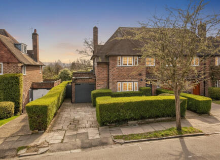 Brim Hill, Hampstead Garden Suburb, London, N2