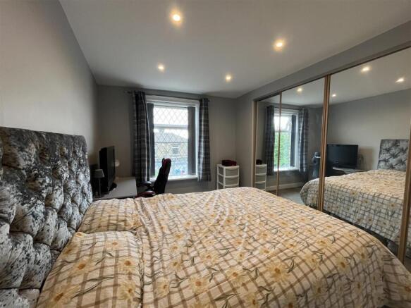 2 bed Terraced for sale Image 4