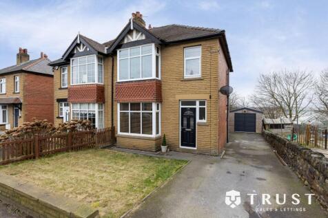 Leeds Road, Dewsbury, WF12