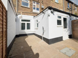 104a, Oval Road, Croydon CR0 6BL