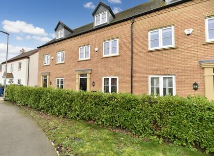 Crest Drive, Fenstanton, PE28