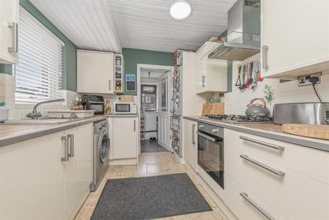 4 bed Terraced for sale Image 9
