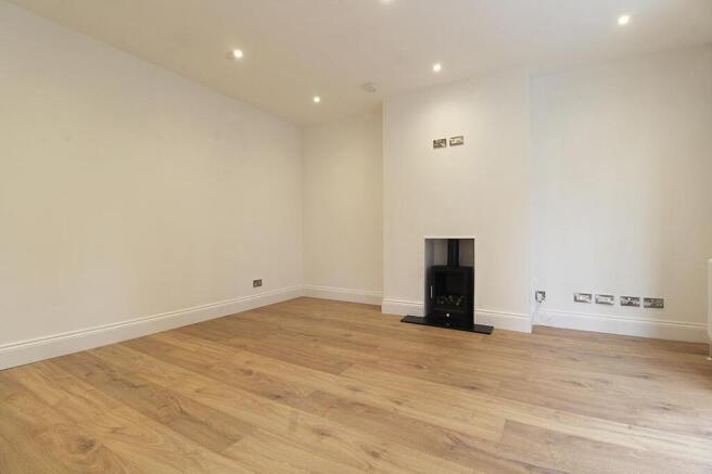 2 bed Apartment for sale Image 8