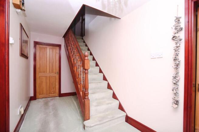 4 bed Detached for sale Image 7
