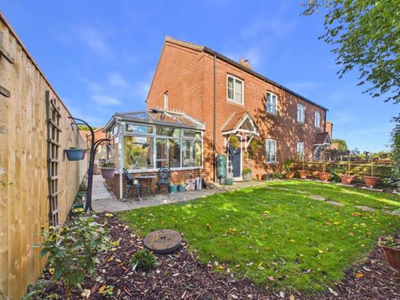 3-bed semi-detached on Old Barn Court, Ludford, Market Rasen, £215,000