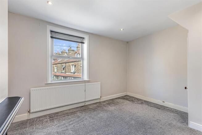 2 bed Terraced for sale Image 8