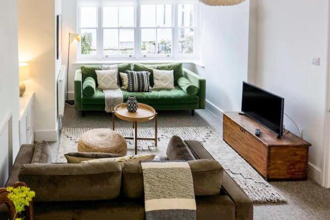 Lounge 2.jpg
