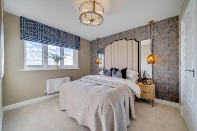 5 bed Detached for sale Image 11