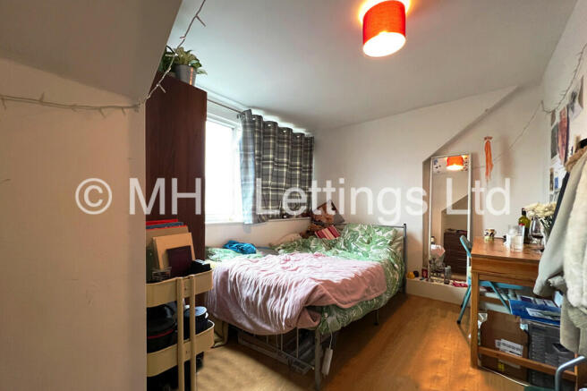 5 bed Terraced to rent Image 7