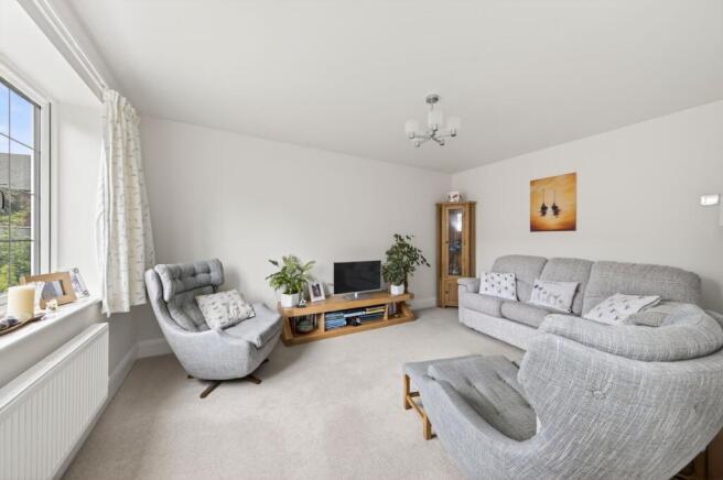 4 bed Detached for sale Image 6