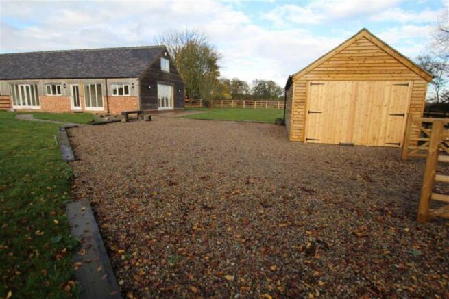 DETACHED GARAGE