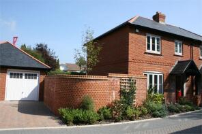 2, Bakeland Gardens, Alresford SO24 9QX
