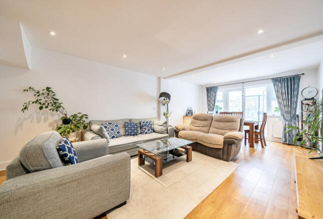 1437117-13-69cbcf...