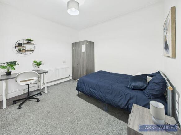 4 bed Terraced for sale Image 8