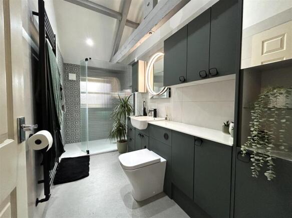 2 bed Semi-Detached for sale Image 8