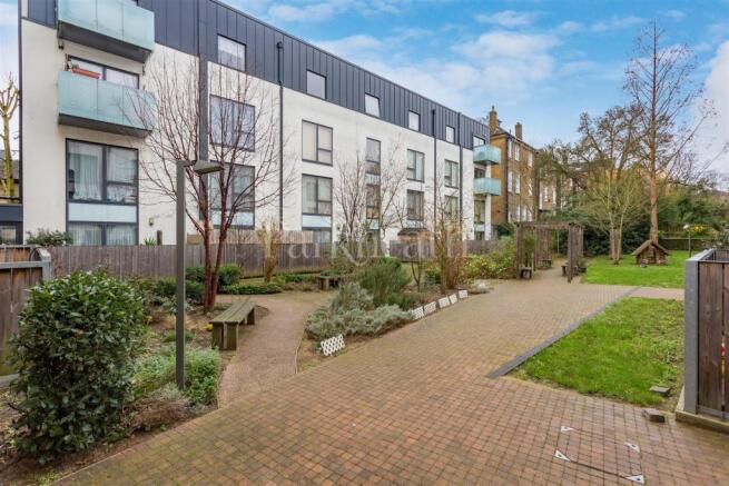 waites court, priory road NW6 3BD-5.jpg