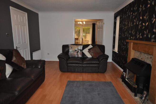 FURTHER VIEW OF THE LOUNGE
