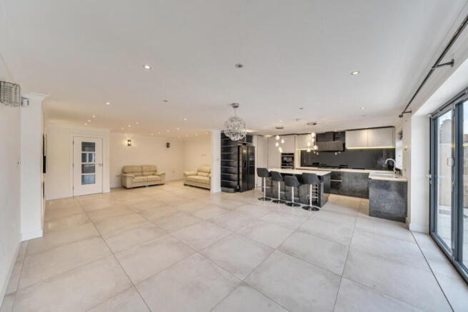 1369137-9-68ed13d...