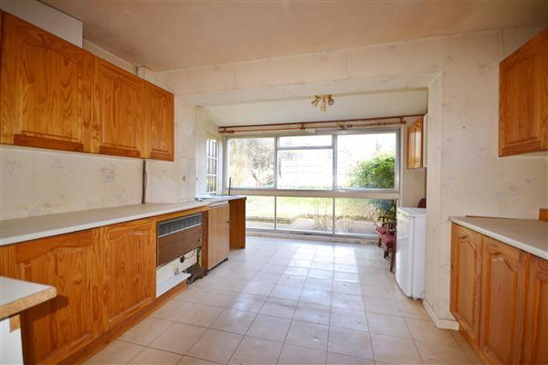 DINING KITCHEN: