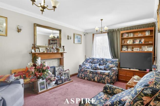 Braemar Walk, Pitsea, Basildon photo 4