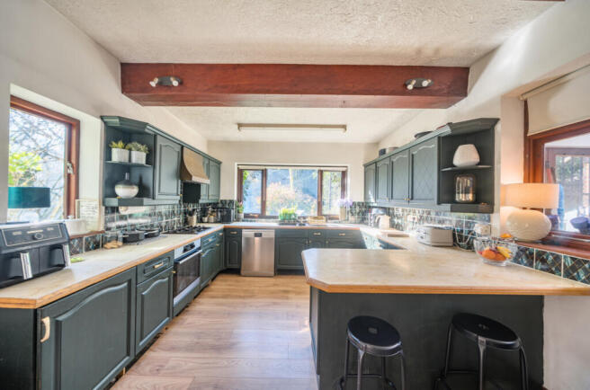 1425457-26-69bb09...