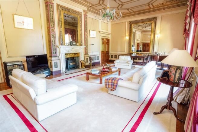 6 bed House for sale Image 5