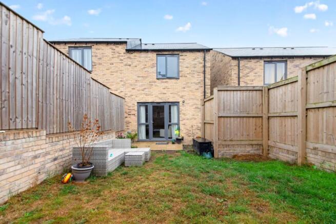 2 bed Semi-Detached for sale Image 8