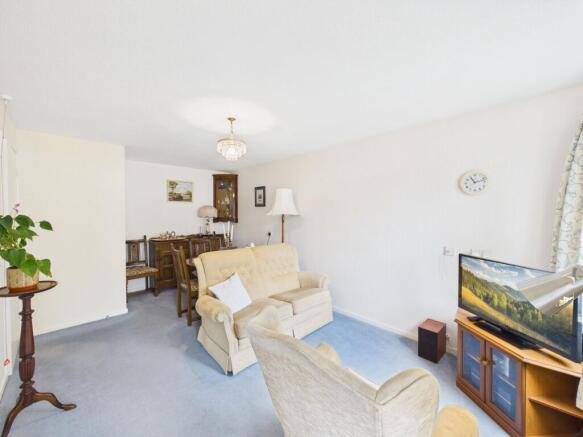 Lounge/ Dining Room