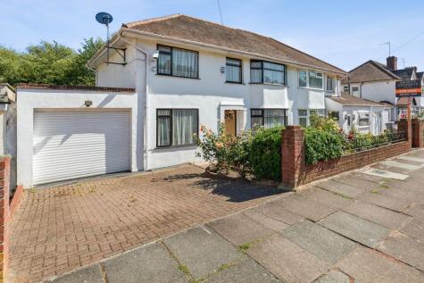 Ravenscroft Avenue, Wembley, HA9