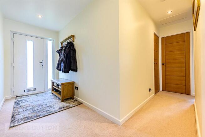 3 bed Bungalow for sale Image 8