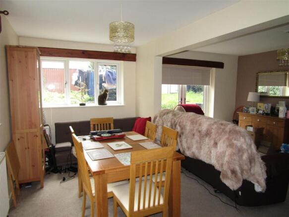 3 bed Bungalow for sale Image 11