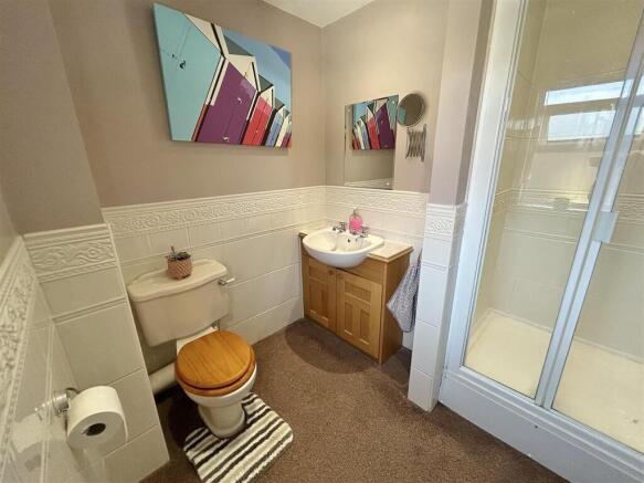 En-Suite Bathroom
