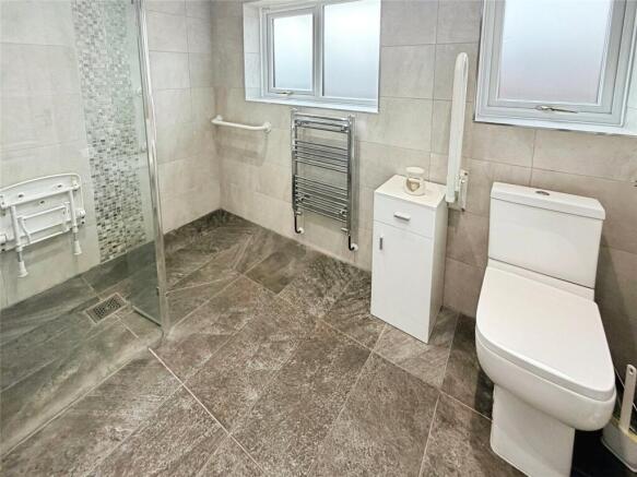 3 bed Bungalow for sale Image 5