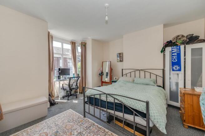 3 bed Semi-Detached for sale Image 8