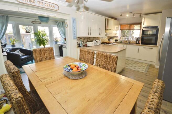 Kitchen Alt