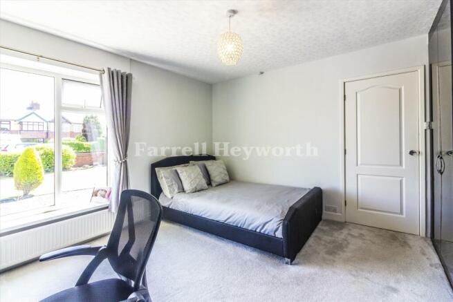Bedroom 2 image 3